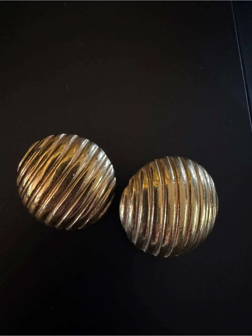 Vintage Gold Tone Ribbed Domed Circle Statement Earrings - 1.25”
